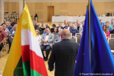 Celem spotkania w Urzędzie Marszałkowskim Województwa Lubuskiego było przekazanie potencjalnym beneficjentom bieżących informacji na temat realizacji programu Fundusze Europejskie dla Lubuskiego 2021-2027.