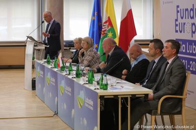 Celem spotkania w Urzędzie Marszałkowskim Województwa Lubuskiego było przekazanie potencjalnym beneficjentom bieżących informacji na temat realizacji programu Fundusze Europejskie dla Lubuskiego 2021-2027.