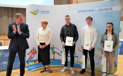 14 czerwca 2023 r. w urzędzie marszałkowskim odbyła się druga tura rozdania stypendiów sportowych Marszałka Województwa Lubuskiego