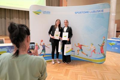 14 czerwca 2023 r. w urzędzie marszałkowskim odbyła się druga tura rozdania stypendiów sportowych Marszałka Województwa Lubuskiego