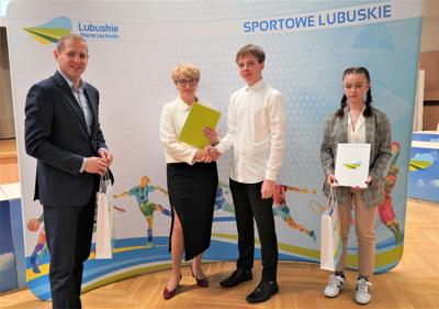 14 czerwca 2023 r. w urzędzie marszałkowskim odbyła się druga tura rozdania stypendiów sportowych Marszałka Województwa Lubuskiego