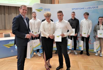 14 czerwca 2023 r. w urzędzie marszałkowskim odbyła się druga tura rozdania stypendiów sportowych Marszałka Województwa Lubuskiego