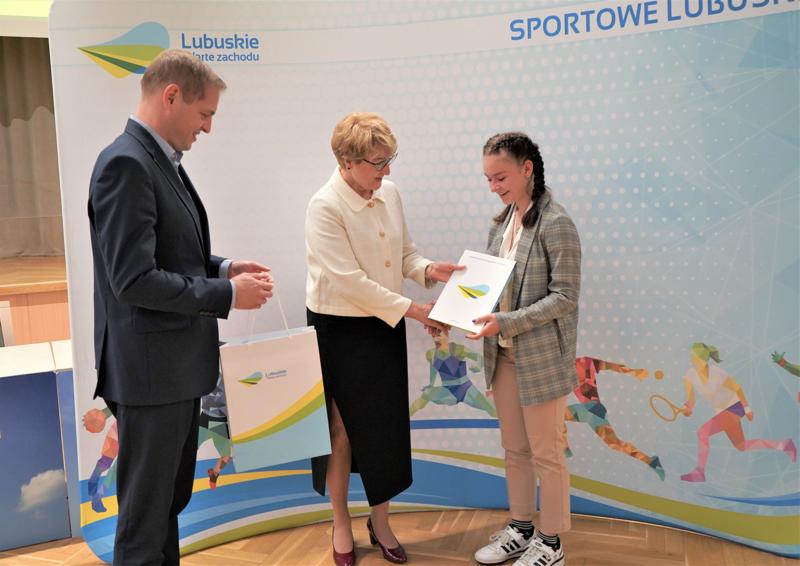 14 czerwca 2023 r. w urzędzie marszałkowskim odbyła się druga tura rozdania stypendiów sportowych Marszałka Województwa Lubuskiego