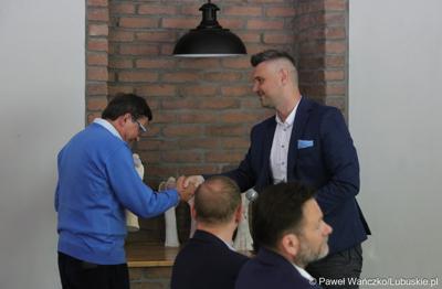 Uczestnicy jubileuszu 35-lecia istnienia Terenowego Komitetu Ochrony Praw Dziecka w Zielonej Górze