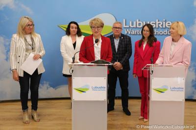 Uczestnicy konferencji prasowej dot. dofinansowania szczepień przeciwko grypie dla osób 65+ w woj. lubuskim
