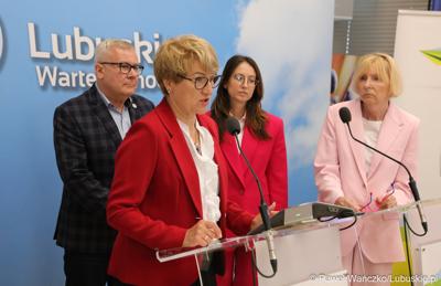 Uczestnicy konferencji prasowej dot. dofinansowania szczepień przeciwko grypie dla osób 65+ w woj. lubuskim
