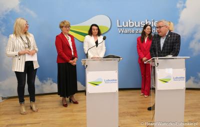 Uczestnicy konferencji prasowej dot. dofinansowania szczepień przeciwko grypie dla osób 65+ w woj. lubuskim
