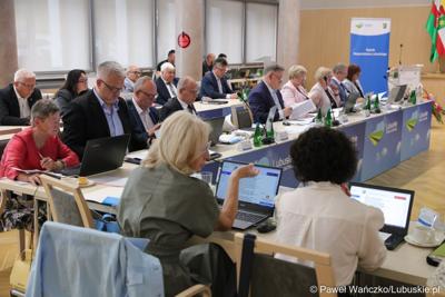 Radni wojewódzcy podczas czerwcowej sesji Sejmiku Województwa Lubuskiego