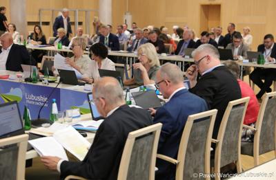 Radni wojewódzcy podczas czerwcowej sesji Sejmiku Województwa Lubuskiego