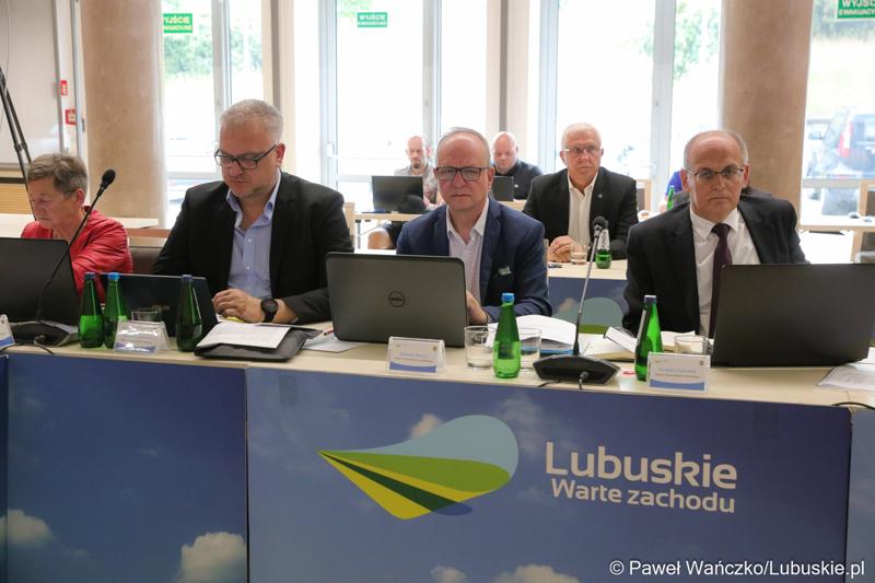 Radni wojewódzcy podczas czerwcowej sesji Sejmiku Województwa Lubuskiego