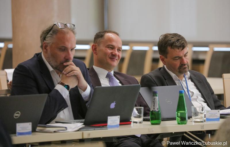 Uczestnicy czerwcowej sesji Sejmiku Województwa Lubuskiego