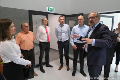 Zwiedzanie budynku Parku Technologii Kosmicznych w Zielonej Górze
