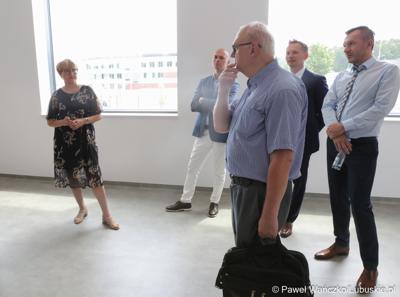 Zwiedzanie budynku Parku Technologii Kosmicznych w Zielonej Górze