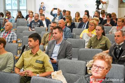 Uczestnicy konferencji - plan ogólny