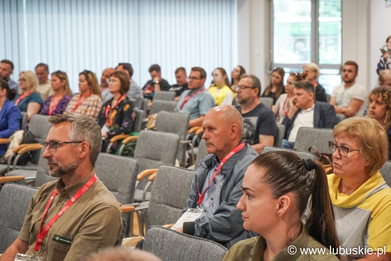Uczestnicy konferencji - plan ogólny