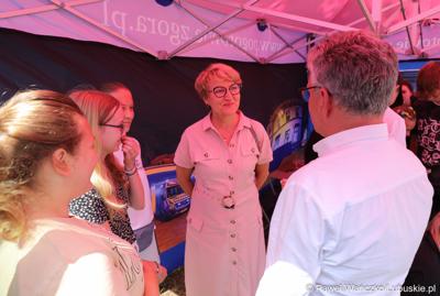 Marszałek Elżbieta Anna Polak na Pikniku zdrowia w Bytomiu Odrzańskim