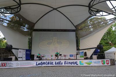 Recital Zbigniewa Zamachowskiego podczas otwarcia 52. Lubuskiego Lata Filmowego w Łagowie
