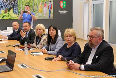 Uczestnicy spotkania przedstawicieli Urzędu Marszałkowskiego Województwa Lubuskiego z delegacją z Ukrainy 