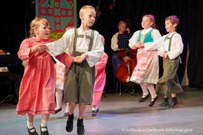 Koncert inauguracyjny Międzynarodowego Festiwalu Folkloru „Oblicza Tradycji” odbył się w Centrum Kreatywnej Kultury przy Regionalnym Centrum Animacji Kultury