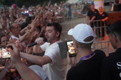 Na plaży nad jeziorem Lipie w Długiem koło Strzelec Krajeńskich świętowaliśmy z Julią Żugaj i Kamilem Bednarkiem


