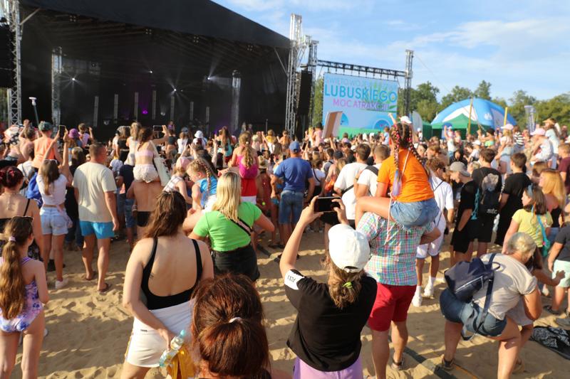 15 lipca 2023 r. Kolejna odsłona tegorocznego Święta Województwa Lubuskiego – tym razem na plaży nad jeziorem Lipie w Długiem koło Strzelec Krajeńskich