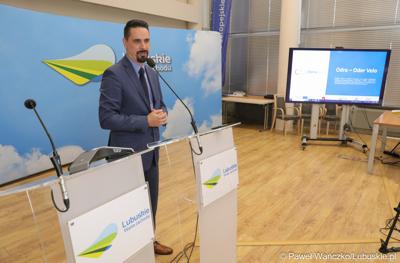 Dyrektor Departamentu Infrastruktury i Komunikacji urzędu marszałkowskiego Sławomir Kotylak