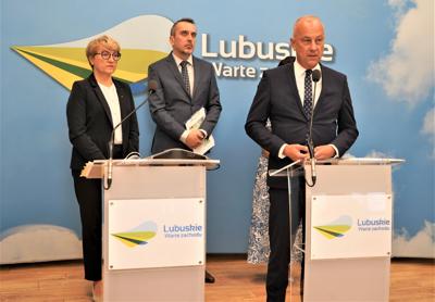 11 sierpnia 2023 r. Sala Prasowa w Urzędzie Marszałkowskim Województwa Lubuskiego w Zielonej Górze. Konferencja prasowa na temat dezinformacji ws. pożaru w zielonogórskim Przylepie.