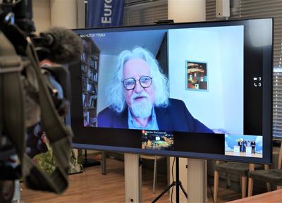 11 sierpnia 2023 r. Sala Prasowa w Urzędzie Marszałkowskim Województwa Lubuskiego w Zielonej Górze. Konferencja prasowa na temat dezinformacji ws. pożaru w zielonogórskim Przylepie.