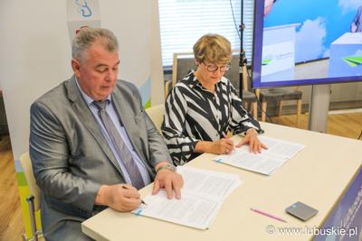 Konferencja prasowa - Podpisywanie umowy