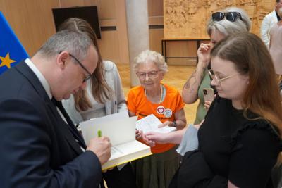 18 sierpnia 2023 r. "Dezinformacja – broń masowego przekazu" była tematem debaty w UMWL z udziałem marszałek Elżbiety Anny Polak, prof. Adama Bodnara i prof. Marka Chmaja