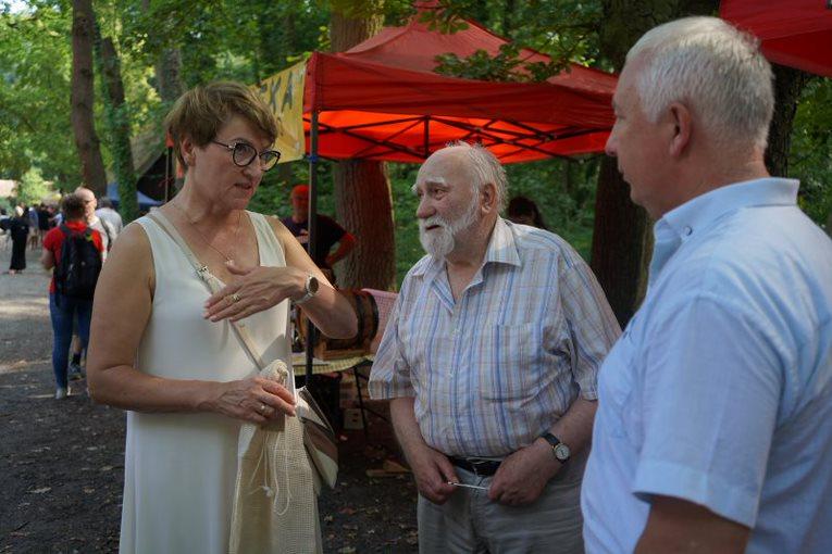 20 sierpnia 2023 r. w Muzeum Etnograficznym w Zielonej Górze Ochli odbyło się doroczne Święto Miodu. Gośćmi wydarzenia byli marszałek Elżbieta Anna Polak i wicemarszałek Stanisław Tomczyszyn.