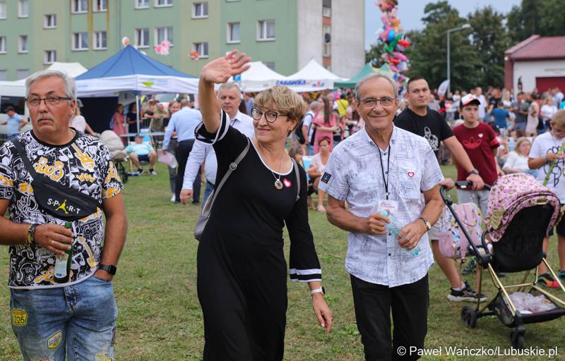 Marszałek Województwa Lubuskiego Elżbieta Ana Polak oraz Wiceprzewodniczący Sejmiku Województwa Lubuskiego Mirosław Marcinkiewicz na Święcie Województwa Lubuskiego w Przytocznej