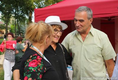 Marszałek Województwa Lubuskiego Elżbieta Anna Polak (w kapeluszu) podczas Święta Województwa Lubuskiego w Sulechowie