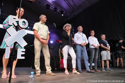 Marszałek Województwa Lubuskiego Elżbieta Anna Polak przemawia podczas Święta Województwa Lubuskiego w Sulechowie