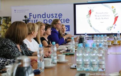 Uczestniczki posiedzenia Wojewódzkiej Rady Kobiet w urzędzie marszałkowskim Zielonej Górze