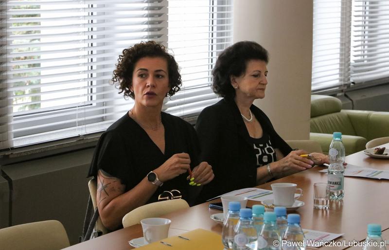 Uczestniczki posiedzenia Wojewódzkiej Rady Kobiet w urzędzie marszałkowskim Zielonej Górze