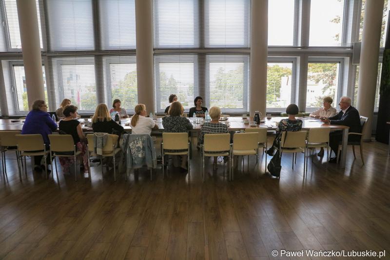 Posiedzenie Wojewódzkiej Rady Kobiet w urzędzie marszałkowskim Zielonej Górze