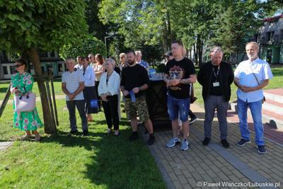 Uczestnicy konferencji prasowej na terenie WOSiR w Drzonkowie