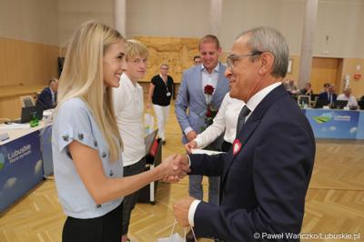 W trakcie poniedziałkowej sesji wyróżniono także lubuskich sportowców Natalię Kochańską oraz Krystiana Hołdaka