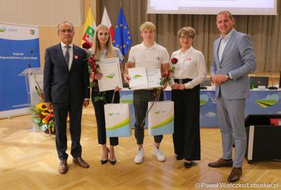W trakcie poniedziałkowej sesji wyróżniono także lubuskich sportowców Natalię Kochańską oraz Krystiana Hołdaka