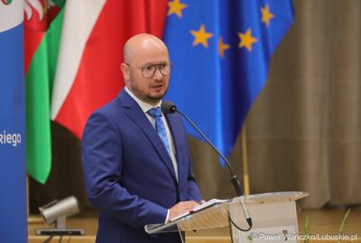 Krzysztof Pawlak, dyrektor lubuskiego oddziału Polregio podczas LV Sesji Sejmiku Województwa Lubuskiego