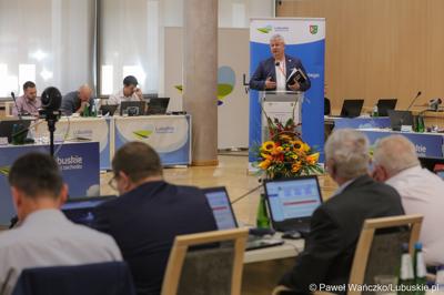 Marek Działoszyński, dyr szpitala Uniwersyteckiego w Zielonej Górze podczas LV Sesji Sejmiku Województwa Lubuskiego