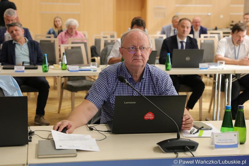 Lubuski radny podczas LV Sesji Sejmiku Województwa Lubuskiego