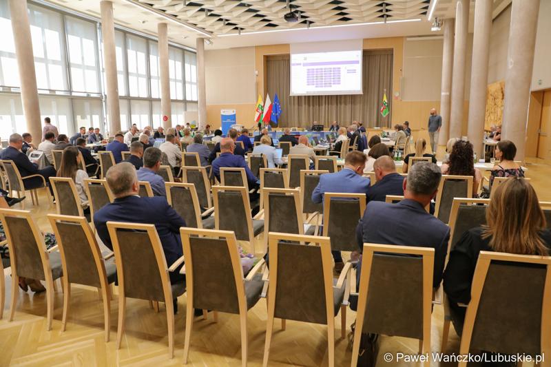Uczestnicy LV Sesji Sejmiku Województwa Lubuskiego