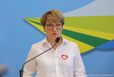 Marszałek Województwa Lubuskiego Elżbieta Anna Polak podczas konferencji prasowej