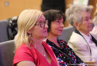 Radne wojewódzkie Małgorzata Słowińska-Paluch (z lewej) oraz Beata Kulczycka (obok) podczas Wschowskiego Kongresu Kobiet