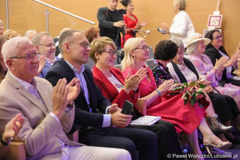 Uczestnicy Wschowskiego Kongresu Kobiet