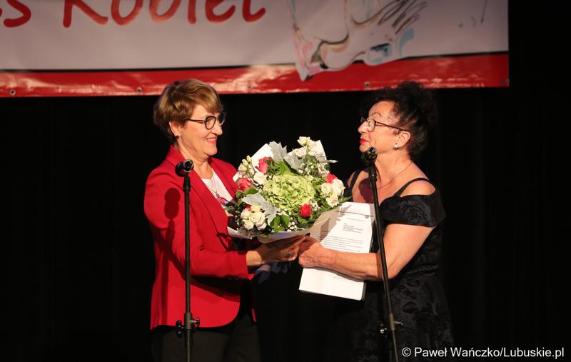 Marszałek Elżbieta Anna Polak i Urszula Chudak podczas Wschowskiego Kongresu Kobiet