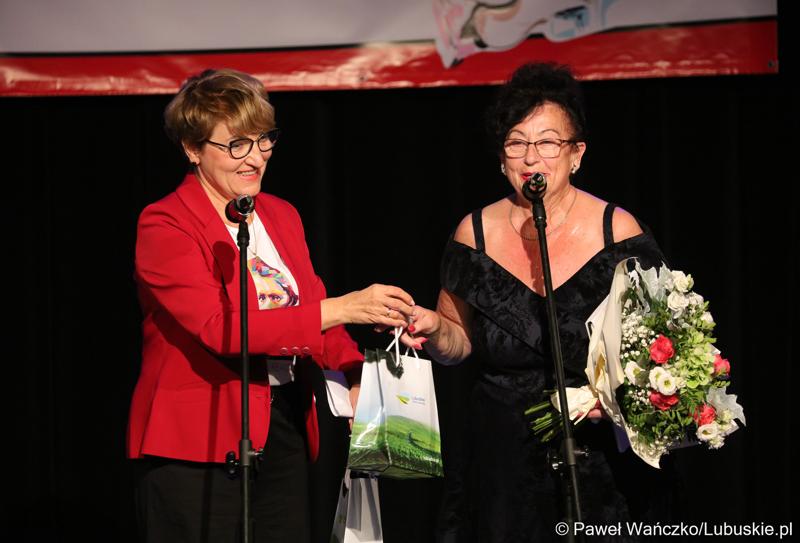 Marszałek Elżbieta Anna Polak i Urszula Chudak podczas Wschowskiego Kongresu Kobiet