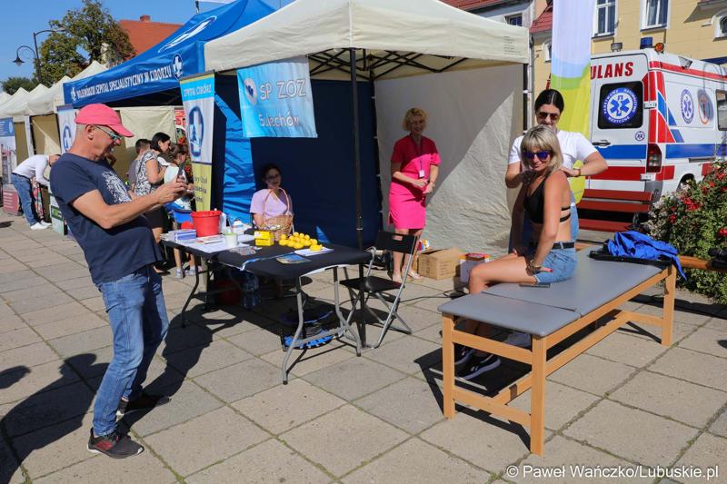 Uczestnicy Pikniku Zdrowia i Profilaktyki w Kargowej